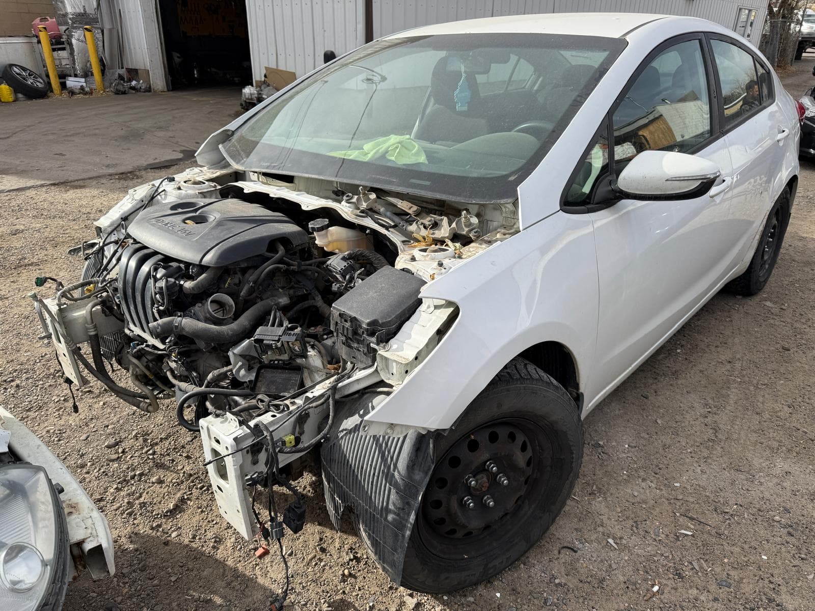 Junk car removal with instant cash payment